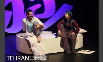 نمایش شب دشنه های بلند‎ 4