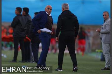 دیدار تیم های ذوب آهن و پرسپولیس 9
