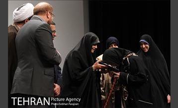 همایش تجلیل از بانوان فعال محلات 18