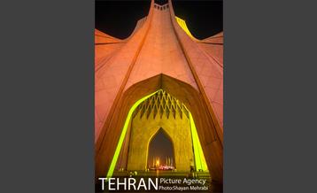 سمفونی نور سیمرغ صلح بر روی برج آزادی 22