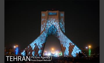 سمفونی نور سیمرغ صلح بر روی برج آزادی 6