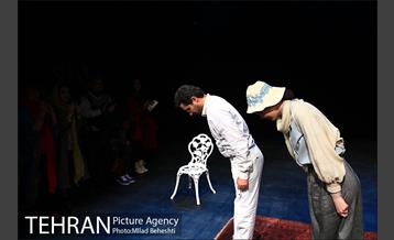 افتتاح تماشاخانه کنش معاصر با اجرای نمایش بازی یالتا‎ 14