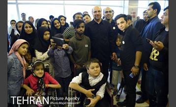 ‪ بازدید دکتر قالیباف از نمایشگاه برج میلاد و دیدار با کودکان کار‬ 7