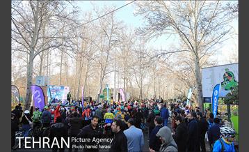 دوچرخه سواری در منطقه 6 به مناسبت هوای پاک 21