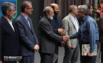 آیین تجلیل از برگزیدگان فصل تابستان مناطق ۲۲ گانه 20