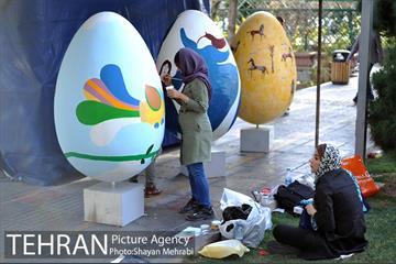 جشنواره تخم مرغ رنگی در بلوار کشاورز 10