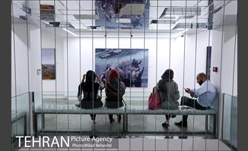 نمایش نقاشی های یحیی رویدل با عنوان گراند در گالری ثالث‎ 3