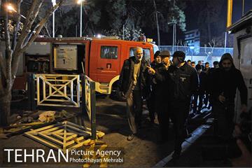 امداد رسانی شبانه در حادثه پلاسکو 30