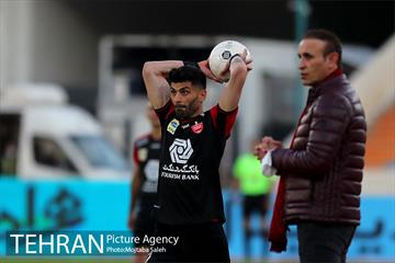 دیدار تیم های فوتبال پرسپولیس و پیکان  5