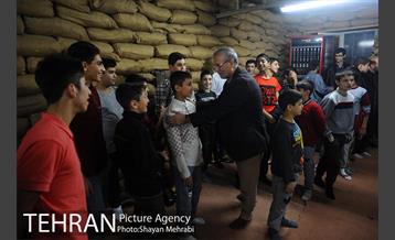 برنامه شب یلدا همراه شهردار تهران در موسسه خیریه بهشت امام رضا(ع) 9