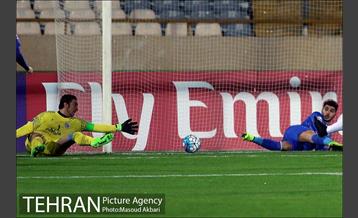 دیدار تیم های فوتبال استقلال و لوکوموتیو تاشکند