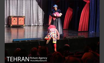 نمایش سیرک سیار‎ 3