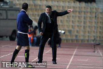 دیدار تیم های فوتبال نفت تهران و پرسپولیس