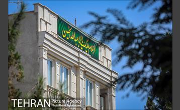 هرخانه، یک حسینیه، یک پرچم 18