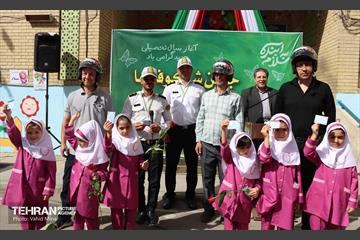 جشن شکوفه‌ها در منطقه ۱1 17