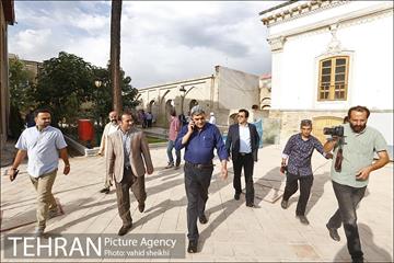 بازدید شهردار تهران از پروژه مرمت خانه اتحادیه در لاله زار 2