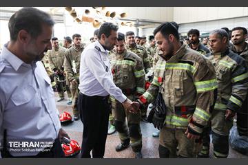 مسابقه پله‌نوردی آتش‌نشانان 44
