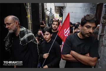 عزاداری روز عاشورا به نیابت از رهبر شهید انقلاب 28