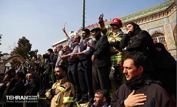 تشییع پیکر شهید آتش‌نشان «قریب رضا دارابی» -1 7