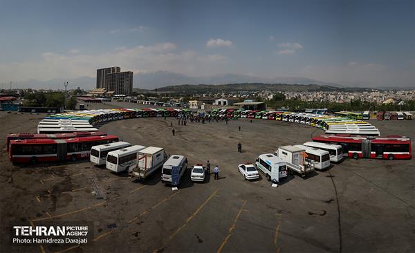 رونمایی از ۴۰ دستگاه اتوبوس شرکت واحد 1