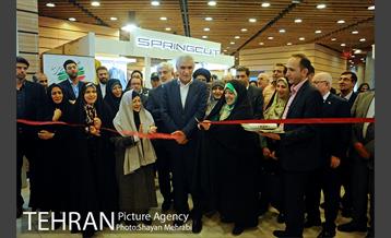 افتتاح سیزدهمین جشنواره زنان و تولید ملی  با حضور شهردار تهران 34