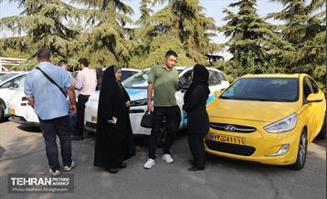ایستگاه تاکسی بانوان در نمایشگاه زنان و تولید ملی 3