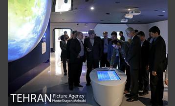 بازدید مهندس افشانی شهردار تهران از مجموعه باغ کتاب 10