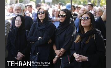 مراسم تشییع پیکر عزت الله انتظامی 17