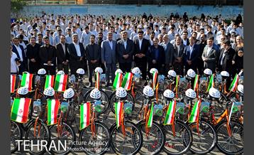طرح اعطای دوچرخه شهری توسط شهردار تهران به دانش آموزان 15