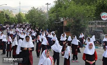 برگزاری بزرگترین اجتماع ورزشی دختران شهر تهران در منطقه۸‌ 14
