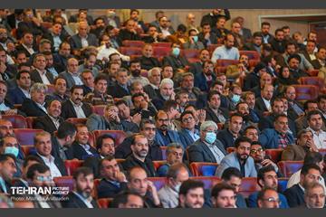 همایش فصلی مدیران و آیین رونمایی از بسته خرسندساز کارکنان شهرداری تهران 15