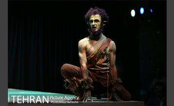 نمایش رویای یک شب نیمه تابستان‎ 9