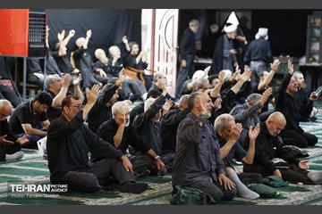 نماز جمعه عاشورایی در منطقه ۵ 28