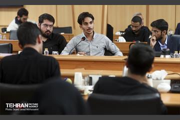 آرمان دانشجویی 25