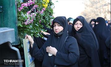 تشییع پیکر شهدای مدافع حرم در شهرک شهید محلاتی 18