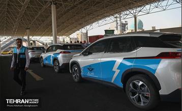 آغاز به کار تاکسی‌های برقی شاسی بلند در تهران 34