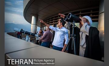 استهلال هلال ماه شوال از فراز برج میلاد تهران 17