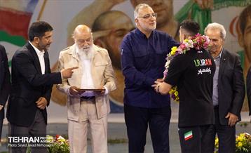 مراسم تجلیل از کشتی‌گیران قهرمان جهان (جشنی برای ایران) 20