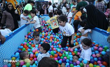 مهمانی ۱۰ کیلومتری عید غدیر در تهران - 3 27