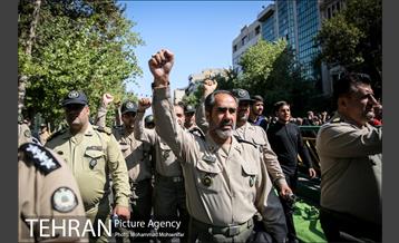 راهپیمایی مردم تهران بعد از نماز جمعه 13