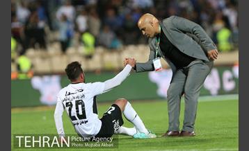 دیدار تیم های فوتبال استقلال و صبای قم