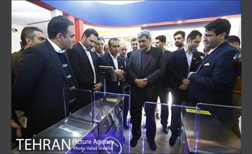 بازدید شهردار از سومین نمایشگاه تهران هوشمند 2