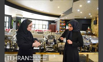 رستوران پردیس قلهک با پرسنل ناشنوا  29