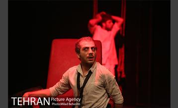 نمایش هنگامه ای که هملت به دست جادوگران مکبث کشته شد‎ 4