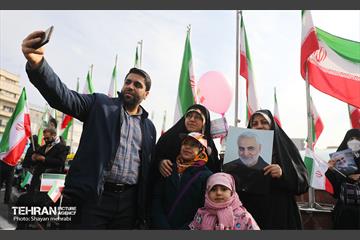 راهپیمایی ۲۲ بهمن در تهران -۲ 15