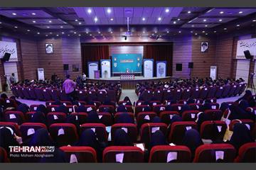 نشست جمعی از دانشجویان با شهردار تهران 2