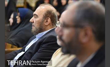 سی‌و‌هفتمین شب شاعر‎ 4