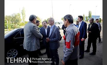بازدید معاون اول رئیس جمهور به همراه شهردار تهران از کارخانه واگن‌سازی تهران 3