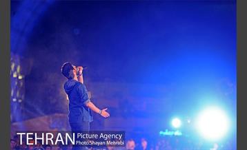 اجتماع بزرگ جوانان شهر تهران در میدان امام حسین(ع) 32