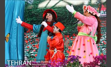 اجرای زنده برنامه محله گل و بلبل در میدان هرندی 20